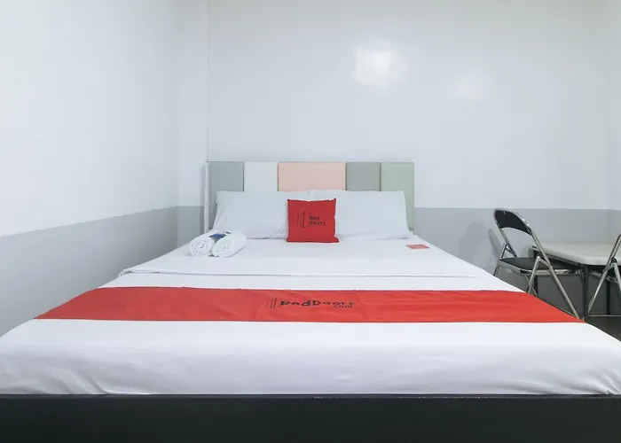 Reddoorz At Walk Apartelle Antipolo 公寓式飯店