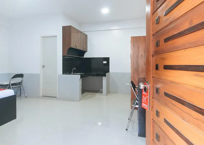 Reddoorz At Walk Apartelle Antipolo 4*