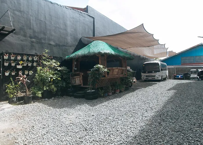 Reddoorz At Walk Apartelle Antipolo 公寓式飯店